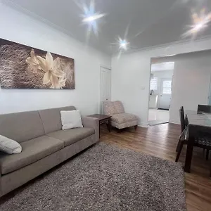 Renovated 2bedrooms With Free Parking Apartment Montreal