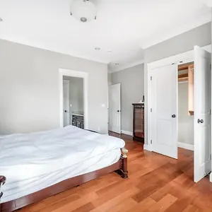 Lover's In Homestay Vancouver