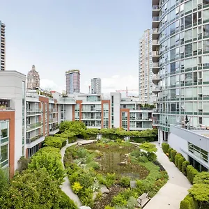 Gardenview Modern With Parking, Gym, Pool, Ac Apartment Vancouver