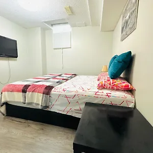 Homestay Luxury In Near Square One Mall & Pearson Airport, Mississauga