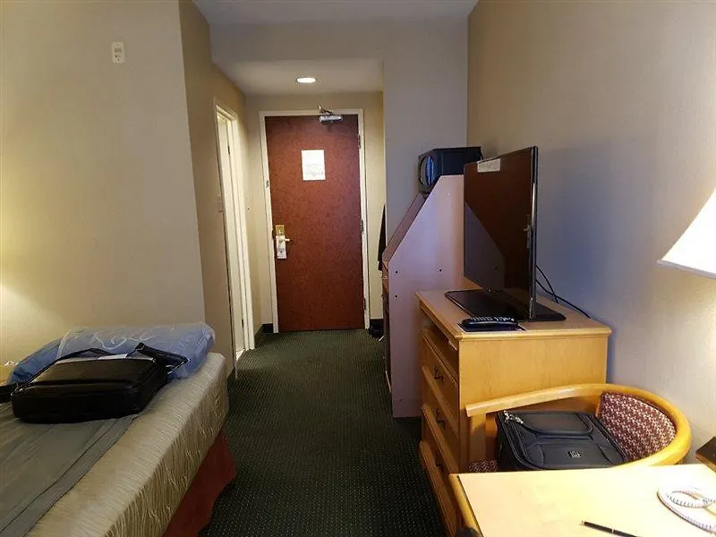 *** Hotel Monte Carlo Inn Airport Suites Mississauga Canadá