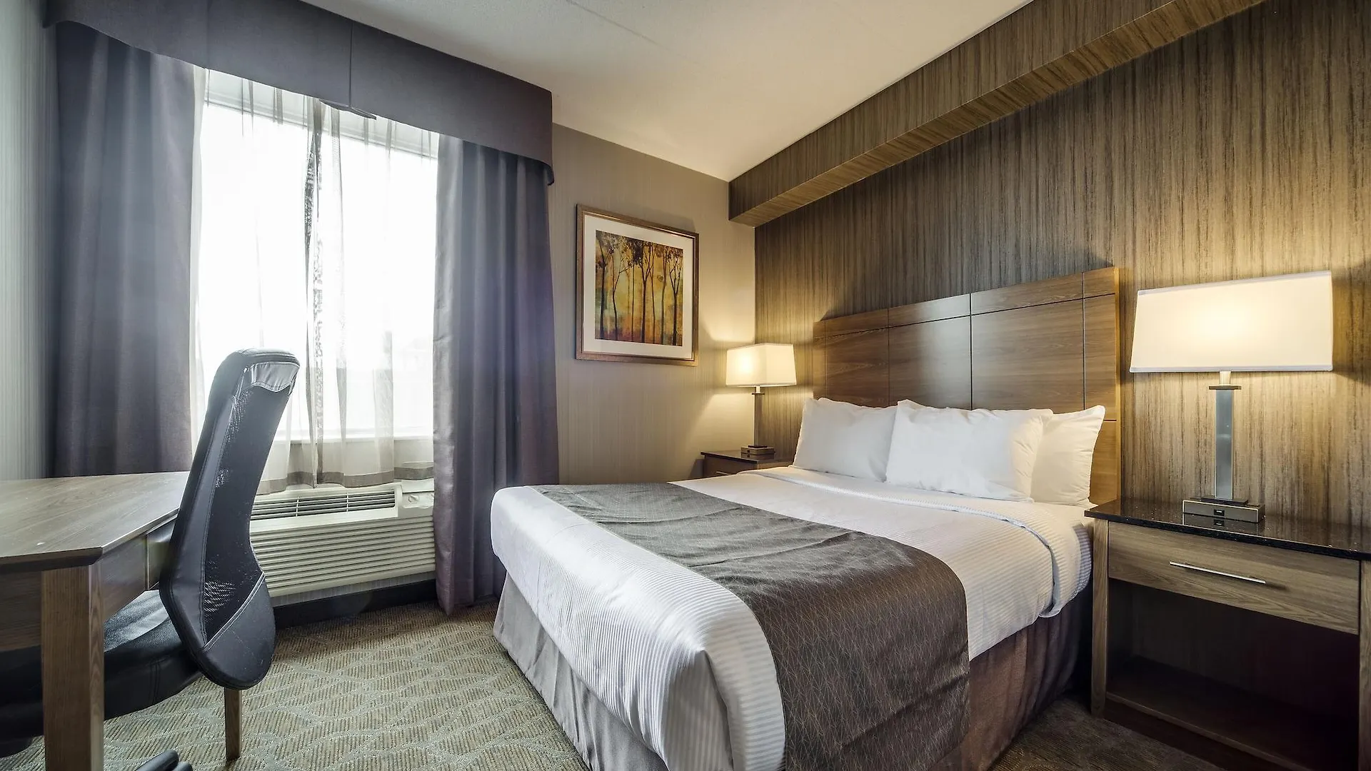 Hotel Monte Carlo Inn Airport Suites Mississauga