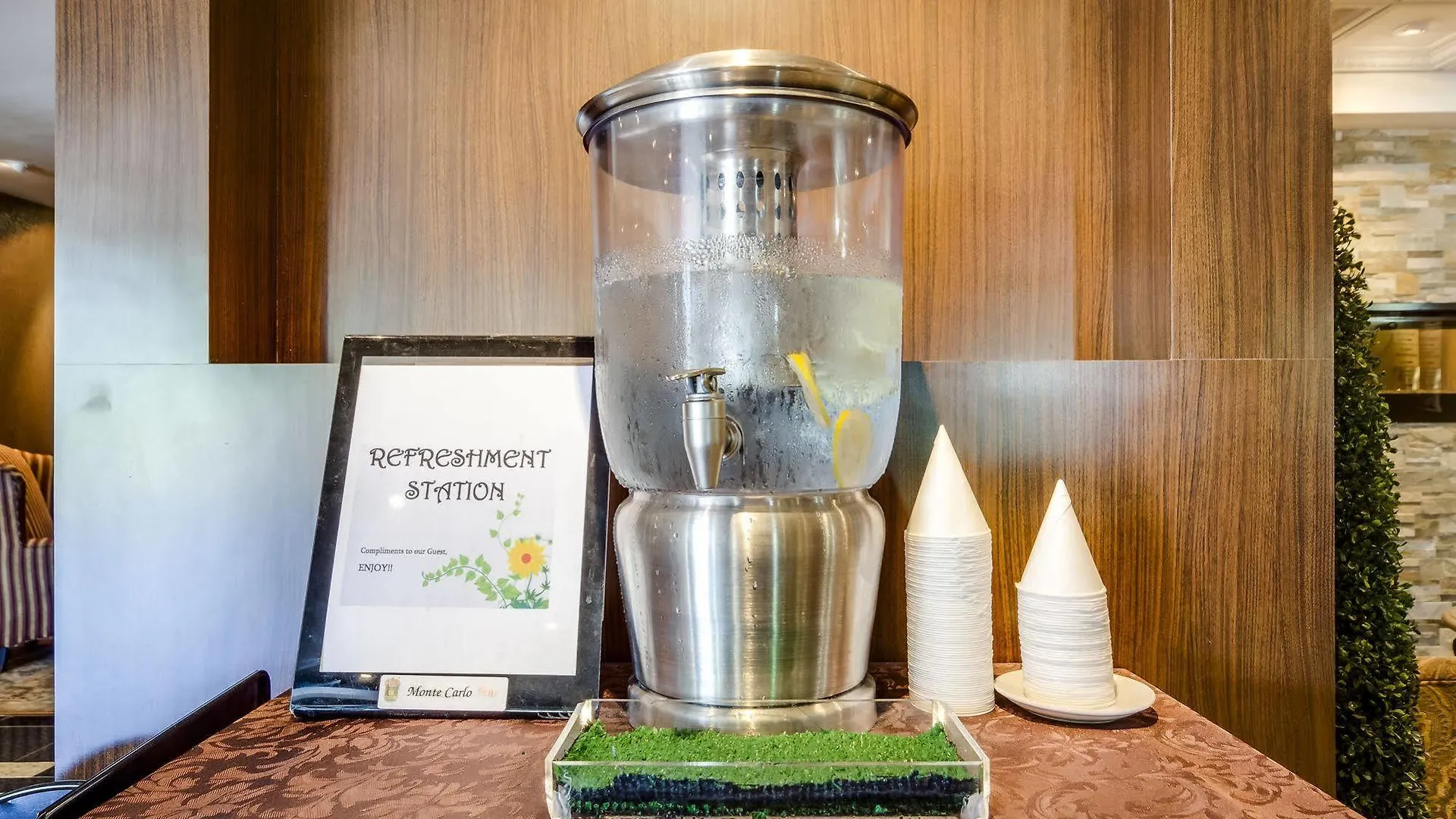 Monte Carlo Inn Airport Suites Mississauga 3*,